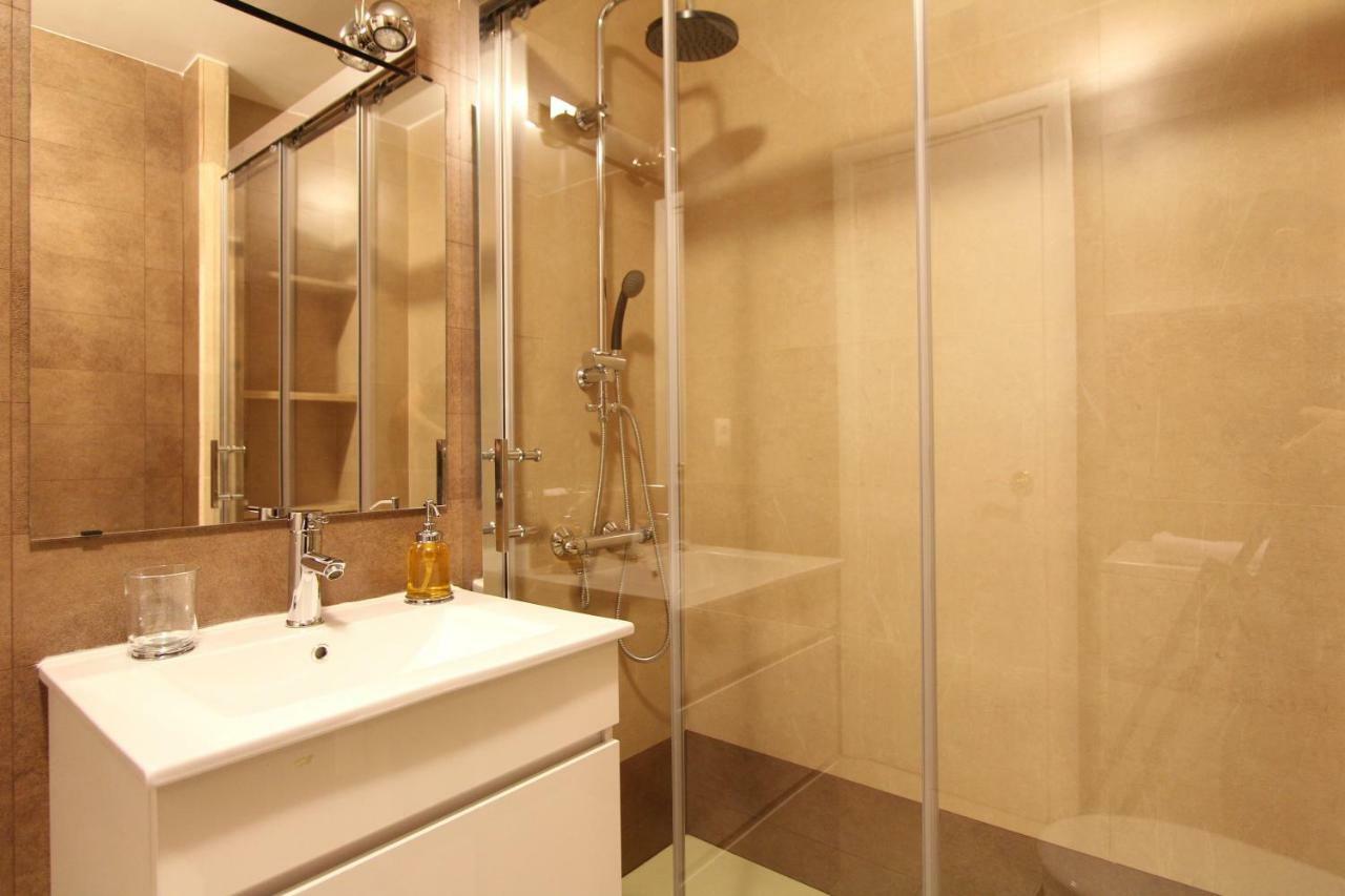 Cosy Apartment Prado Museum Madrid Esterno foto